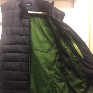 Zara Men’s Black Puffer Vest XL